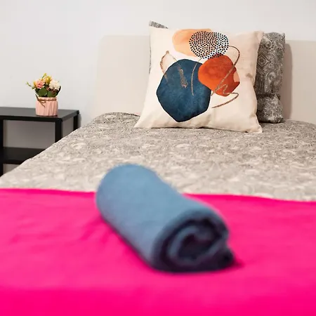 Hostel Shared To Rent *